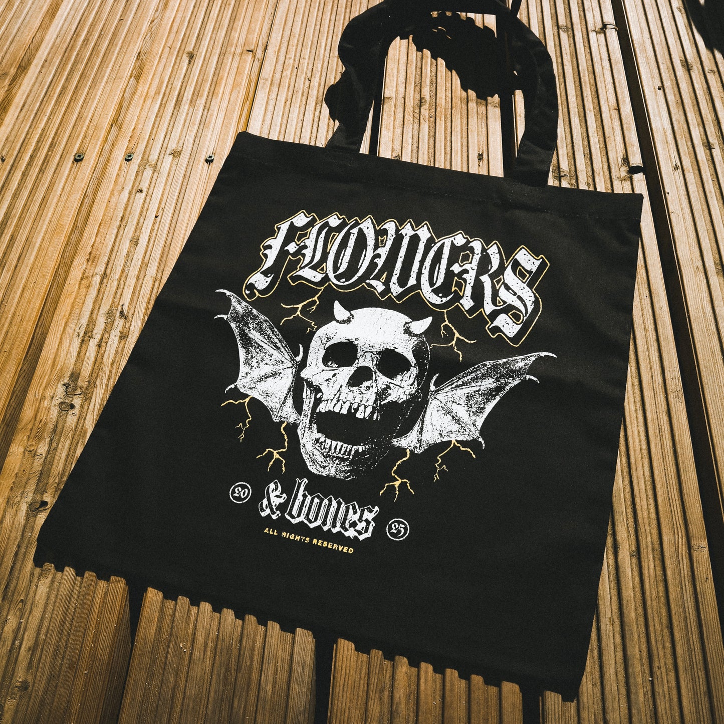 WINGED SKULL TOTE BAG